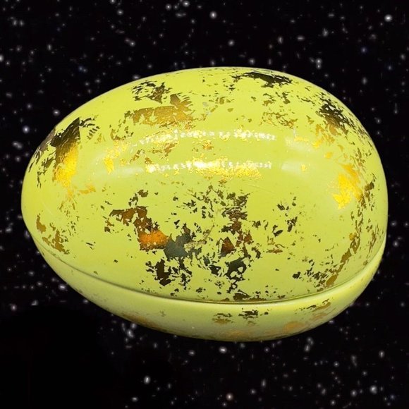 Ceramic Green Egg Shaped Trinket Box Jewelry Container w Gold Decor 5”W 3”T - Picture 9 of 10